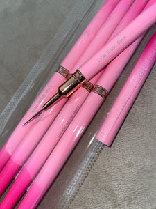 Barb Pink Ombré Liner Brushes